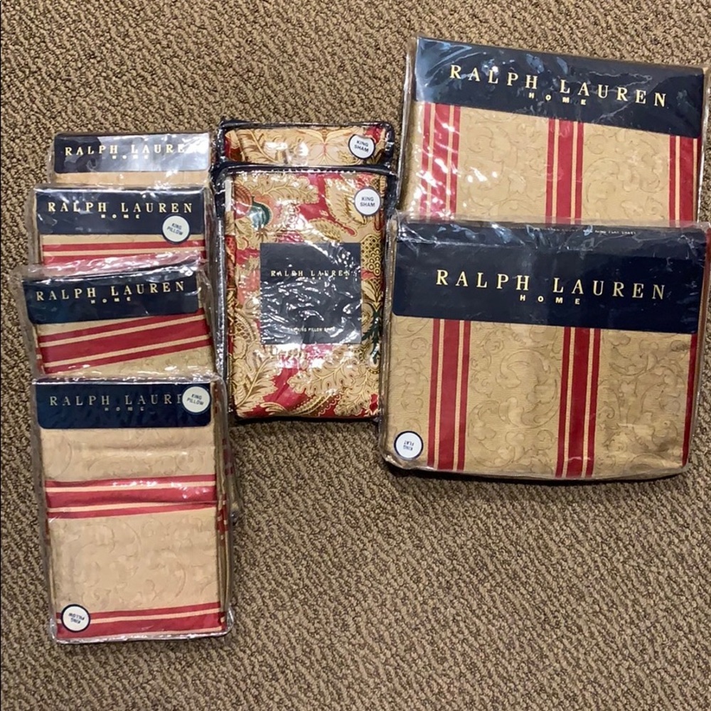 Brand new Ralph Lauren sheet set.